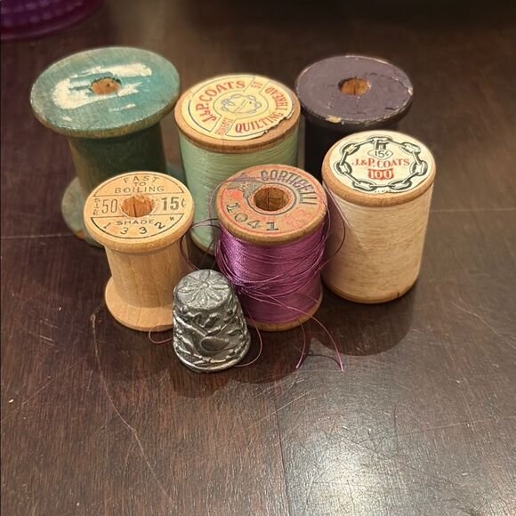 Vintage Wooden Thread Spools with Thimble - Picture 1 of 1